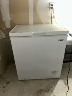 Deep freezer