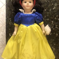Muñeca De Porcelana Blanca Nieves 