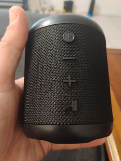 Bluetooth speaker works too ok all charged up just no need for it
