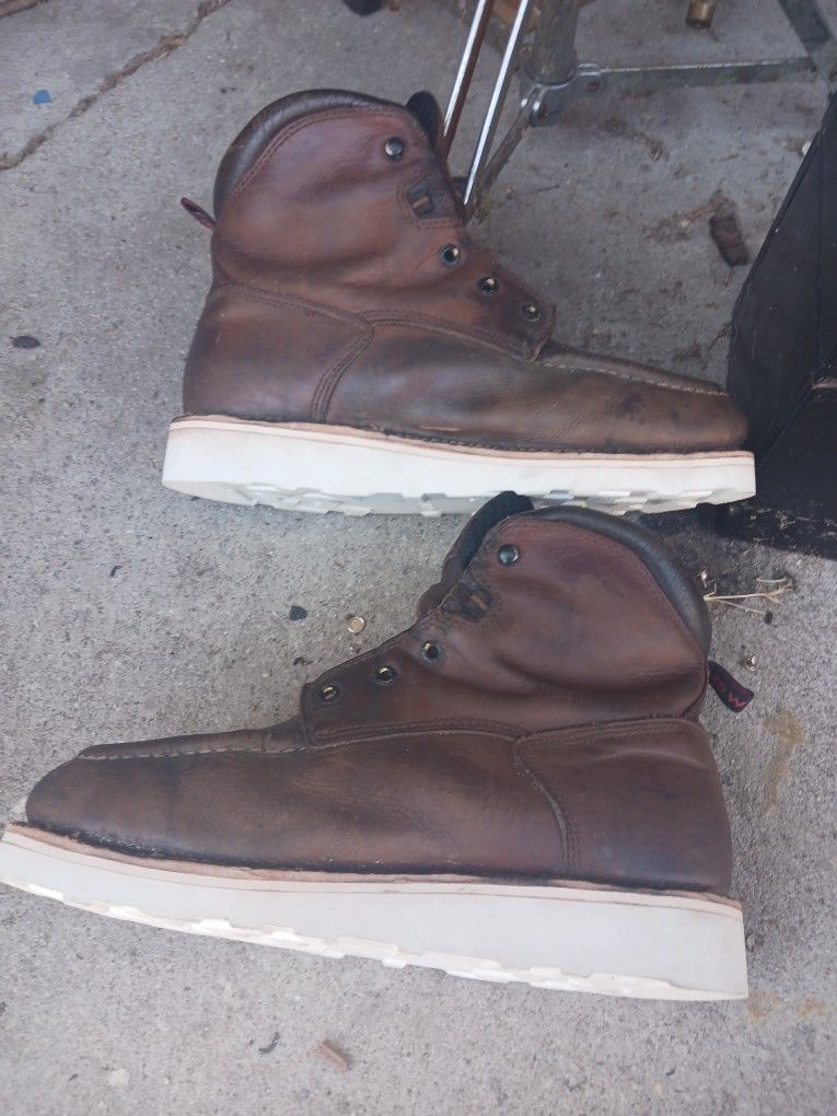 Red Wing Boots 8.5 Size