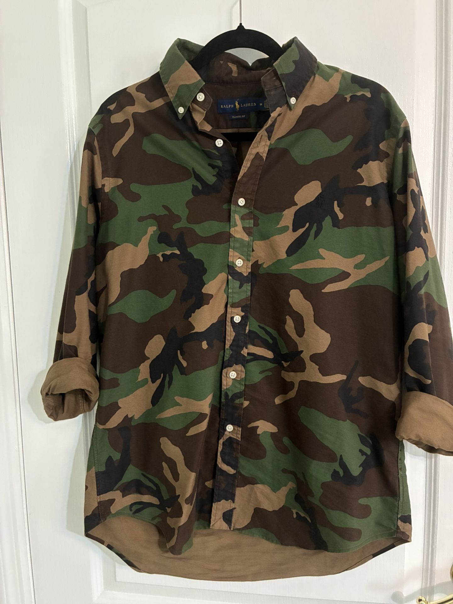 Ralph Lauren Classic Fit Men’s Shirt – Medium – Stylish Camouflage Print / Camisa Ralph Lauren Classic Fit para Hombre – Talla Mediana – Estampado Cam