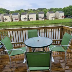 Patio/Outdoor Chairs & Table Set 