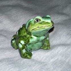 Frog Salt or pepper shaker
