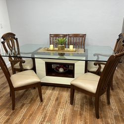 Dinning Table And Chairs Set 