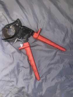 KLEIN RACHET WIRE/CABLE CUTTER.