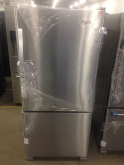 Whirlpool 19 Cubic Feet Stainless Steel Refrigerator 30 Inch wide NEW