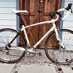 Beautiful Specialized Dolce Elite Road Bike With Carbon Fiber