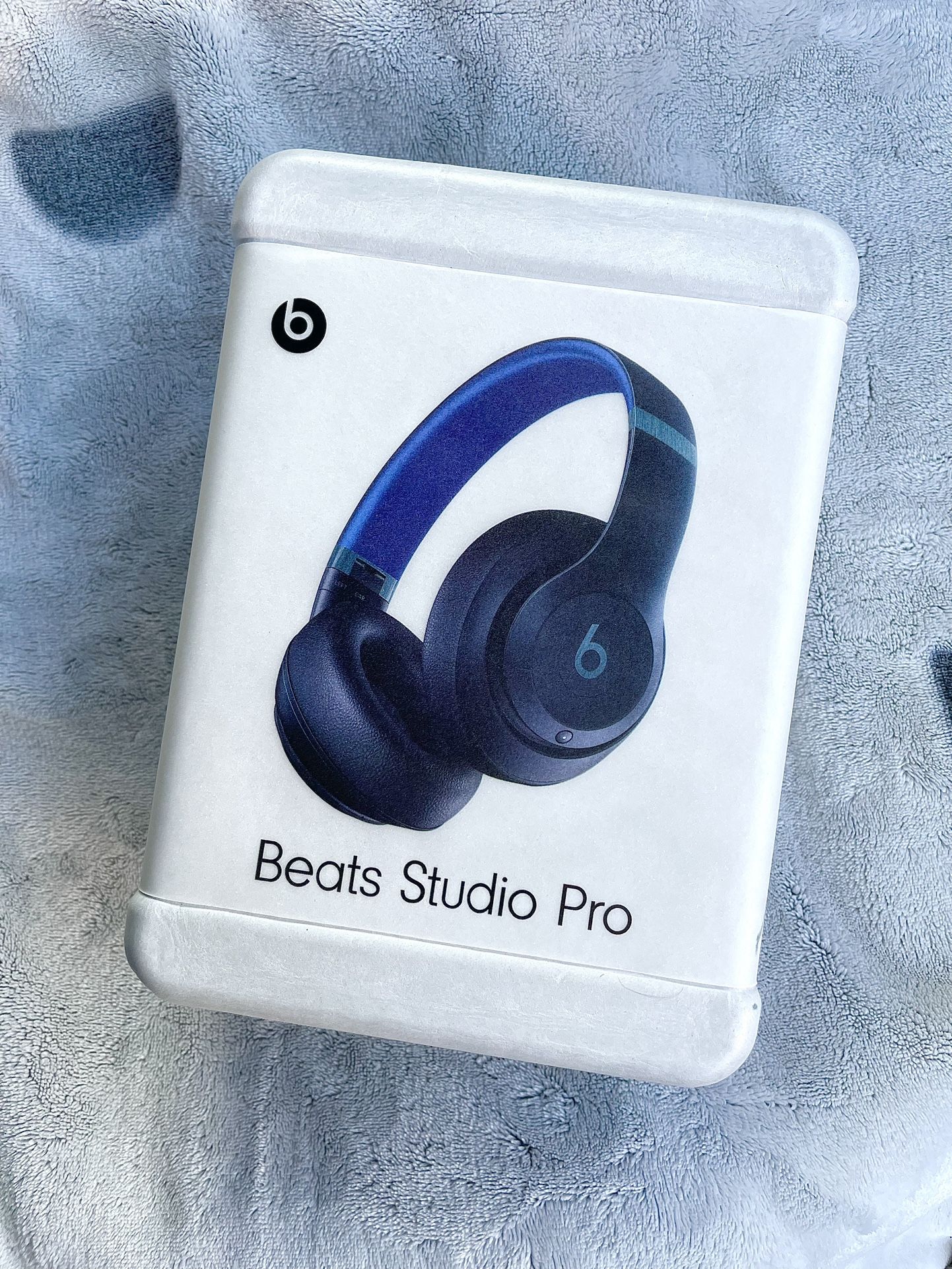 Beats Studio Pro Wireless Apple Headphones