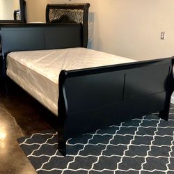 BRAND NEW BLACK FULL SIZE WOODEN SLEIGH BED FRAME WITH NEW MATTRESS/FAST DELIVERY