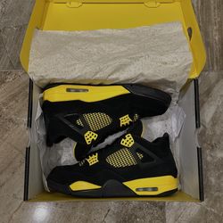 Jordan 4 Retro Thunder