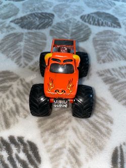 El Toro Loco 1:64 monster truck