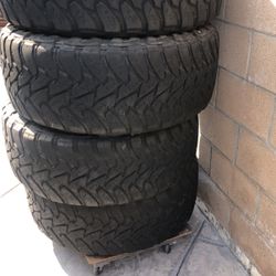 Toyo Tires M/T 37-13.50 -22