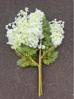 500 - 12 Count Bunch of Decorative Flowers