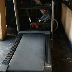 NORDICTRACK 2950 COMMERCIAL SMART TREADMILL WITH 22"PIVOT HD TOUCHSCREEN