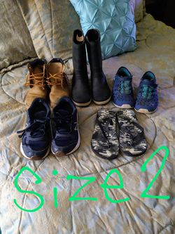 Boys Size 2 shoes (5 pairs)