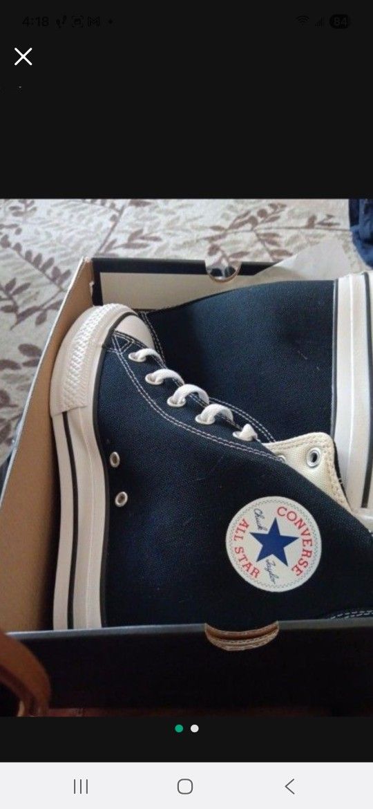 Converse,  Ladies. Navy Blue.  New. Sz 9
