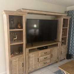 Tv stand 2024 rooms to go