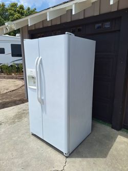 Frigidaire Refrigerator