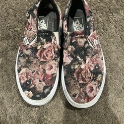 Women’s shoes size 7.5