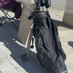 Left handed gold club