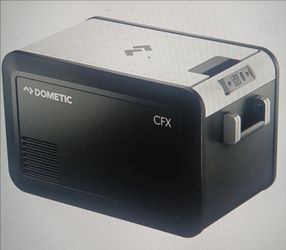 NEW NEVER USED CFX3 35 DOMETIC  ICELESS COOLER