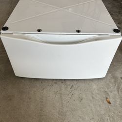 Laundry Pedestal 
