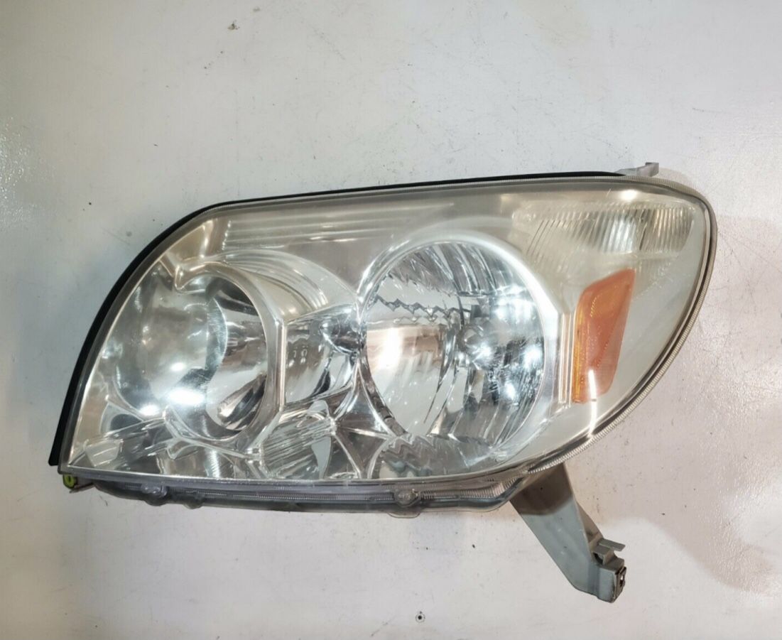 2003-2005 Toyota 4Runner Headlight