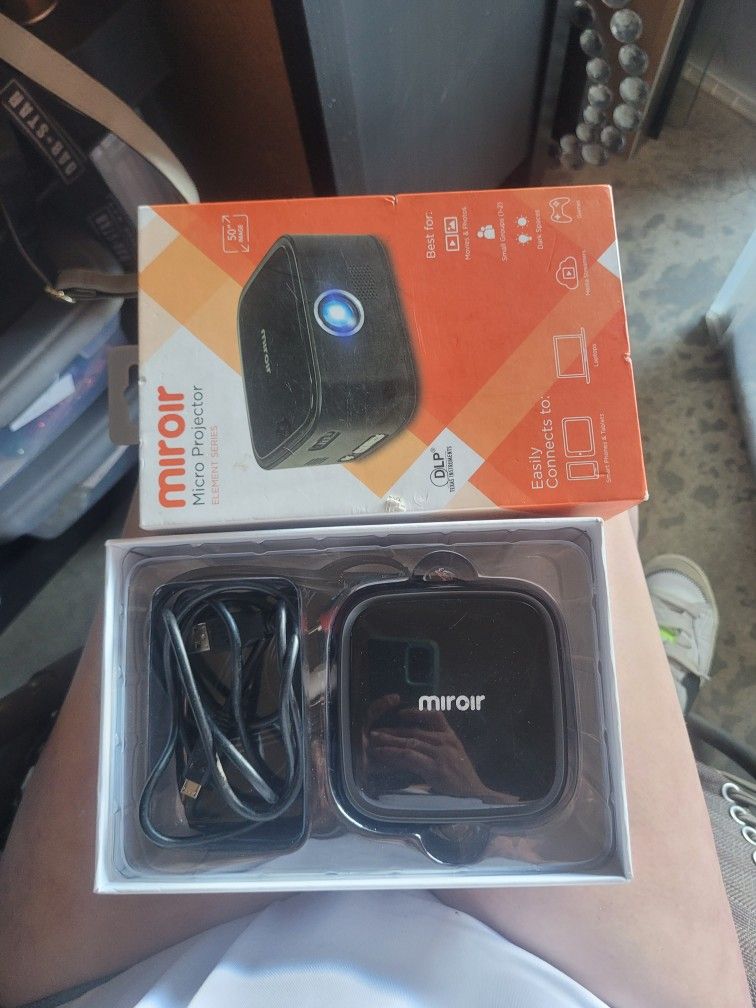 Miroir Portable Projector Everything And Extra Rca To Aux Cord