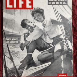 LIFE Magazine Vintage Collection (10 Magazines) See Description For Details About Each Magazine (Pre-Owned)