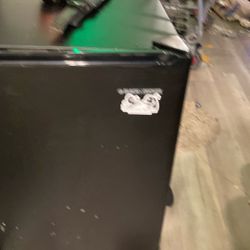 Black Decker Fridge 40$