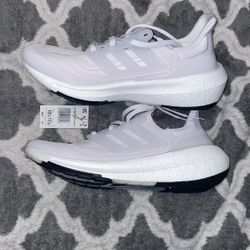 Triple White UltraBoost Mens SIZE 10.5