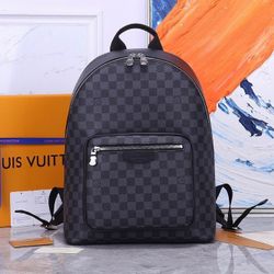 Louis Vuitton Book-bag