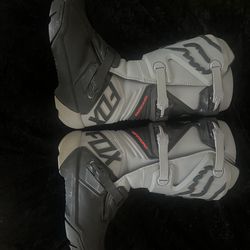Dirt bike boots