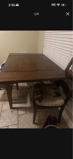 Dining room table with 4 chairs