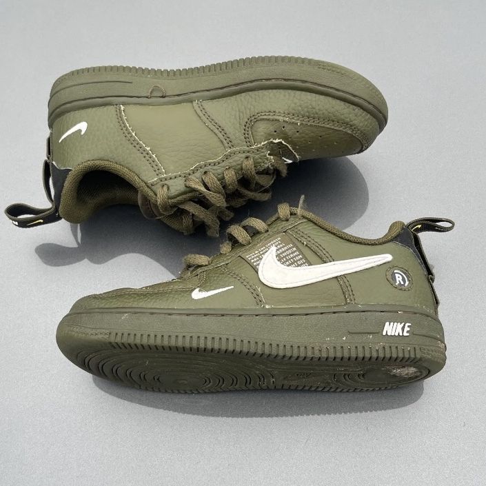 Nike Air Force 1 AF1 LV8 Utility Green AV4272 300 Sneakers size 2 youth green for Sale in Oxnard CA OfferUp