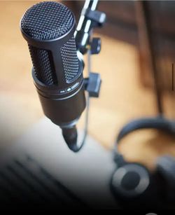 PODCAST EQUIPMENT