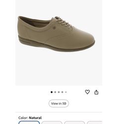 Brand New Women’s Easy Spirit Leather Shoes 7.5