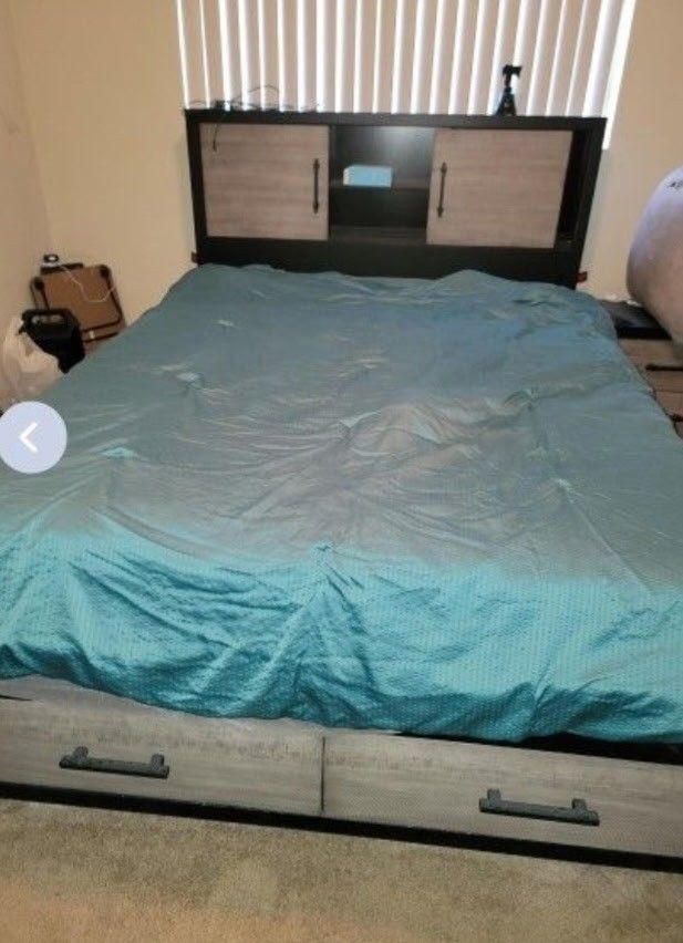 Queen Bedroom Set