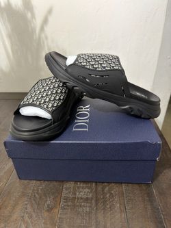 Dior slides