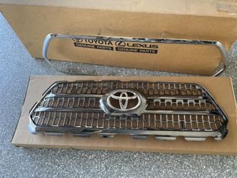 Tacoma OEM grill off a 3rd Gen Tacoma.  In Excellent Condition