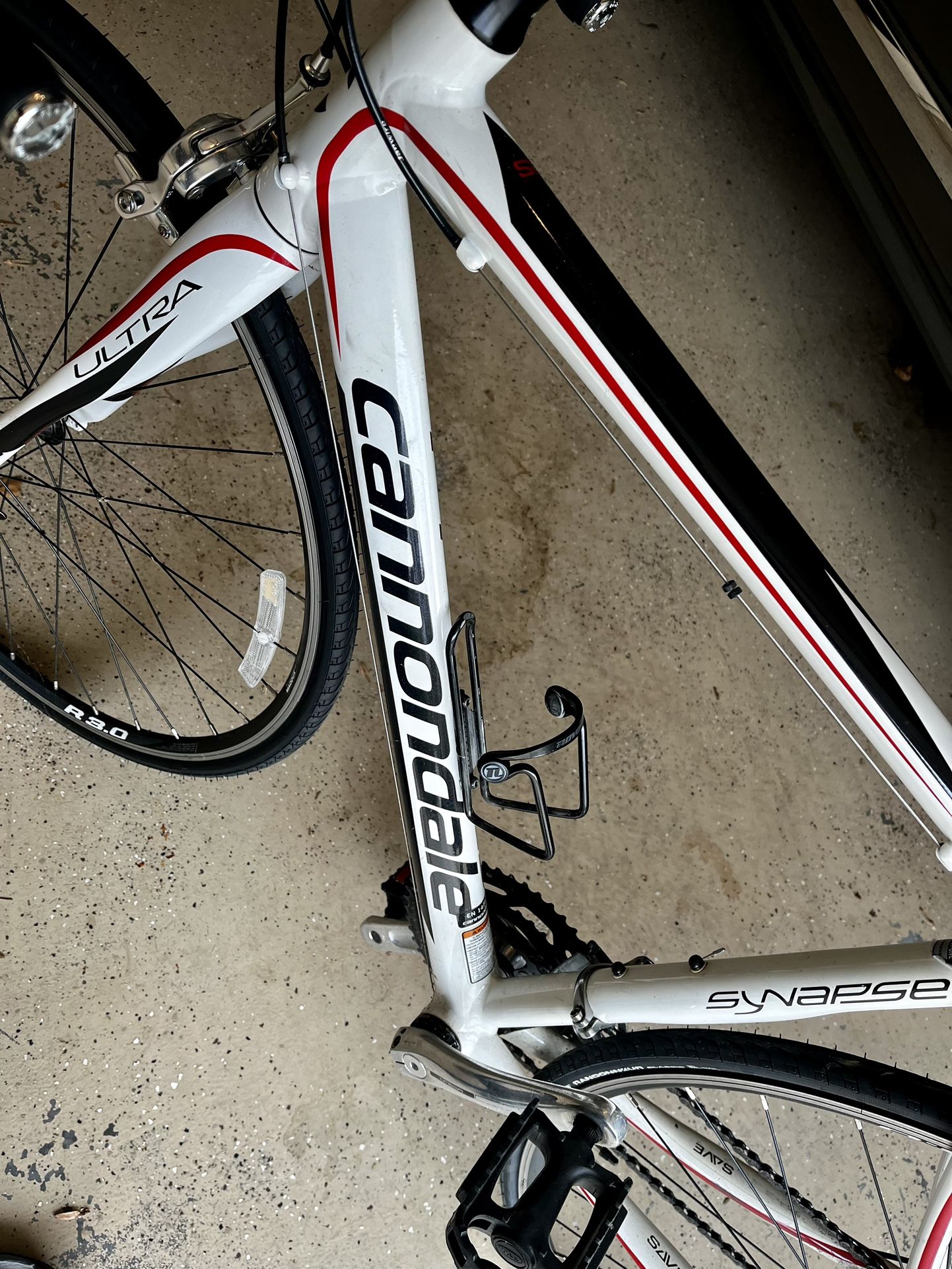 Cannondale -51cm Light Weight Road Bike 