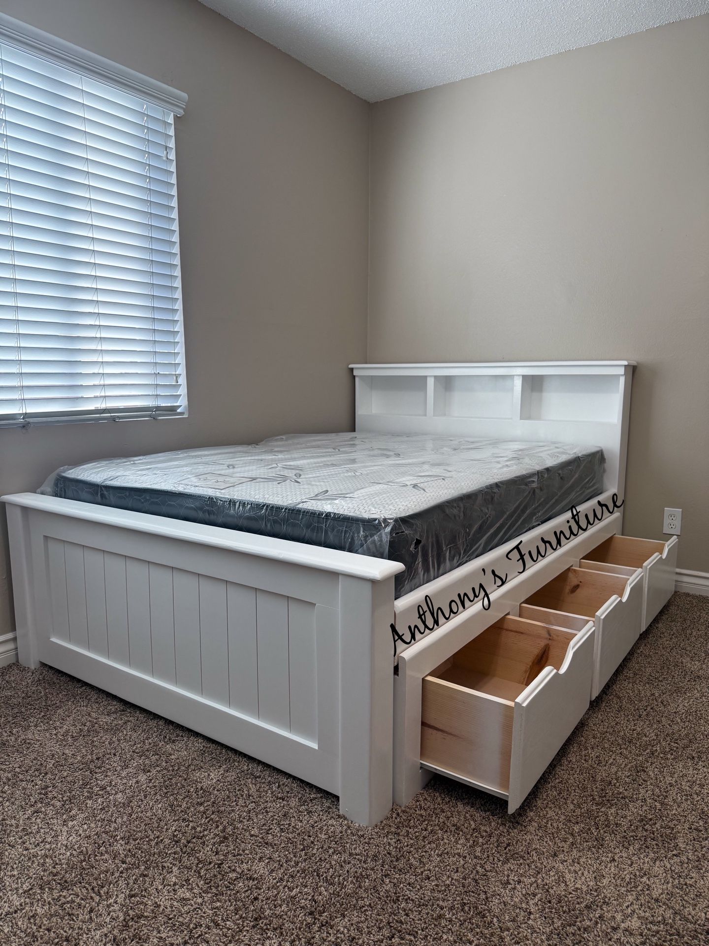 New Full Bed With Drawers And Mattress 
