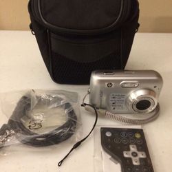 Photosmart HP M547 digital photography camera with extras NEW Pick up Address: 5485 W Sahara Ave, zip 89102