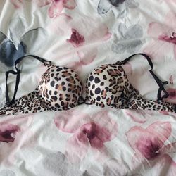 Victoria's Secret Double Push Up Bra 