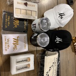 Wedding Gifts for Couples 2025, Personalized Mr & Mrs Gifts for Honeymoon, Engagement Gift for Newlyweds with 12 oz Insulated Tumblers Caps Passport H