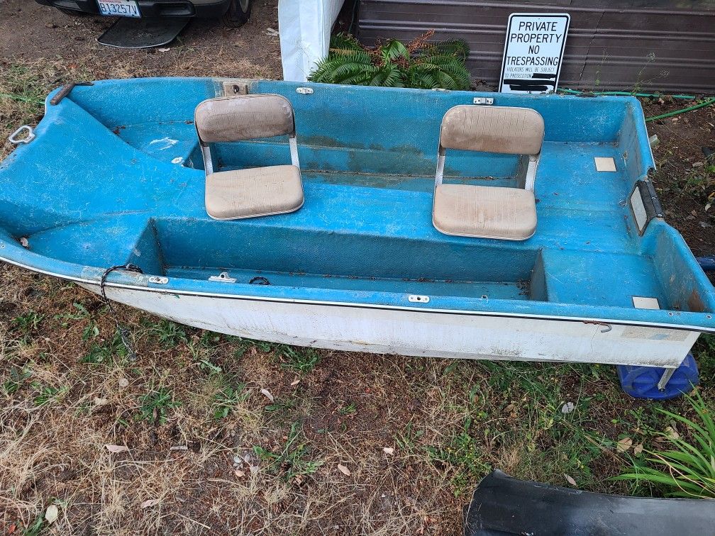 10' Livingston Boat