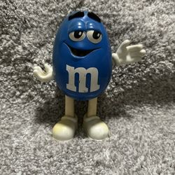 M&M