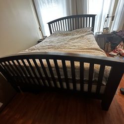  Queen Transitional Style Wood Bed Frame 