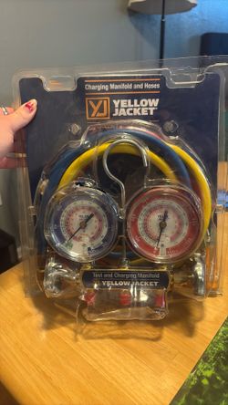 Yellow jacket, charging manifolds and hoses 42201
