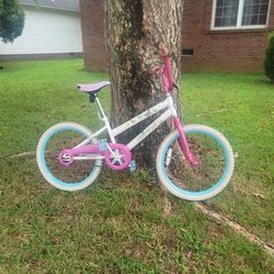 A Kids Bike Pink